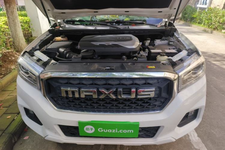 Used SAIC MAXUS T70 2021 2.0T Diesel Automatic 4x4 Advanced Version with Long Bed and High Ground Clearance Engine Bay