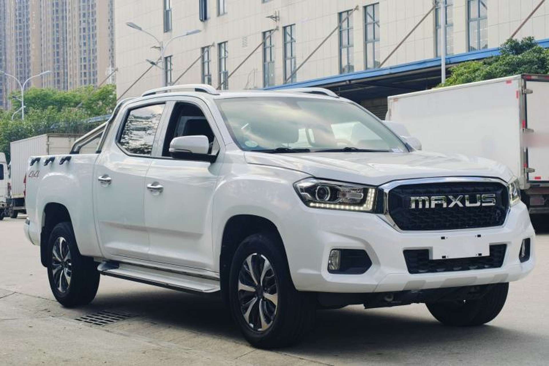 Used SAIC MAXUS T70 2021 2.0T Diesel Automatic 4x4 Elite Version with Long Bed and High Ground Clearance Exterior 4