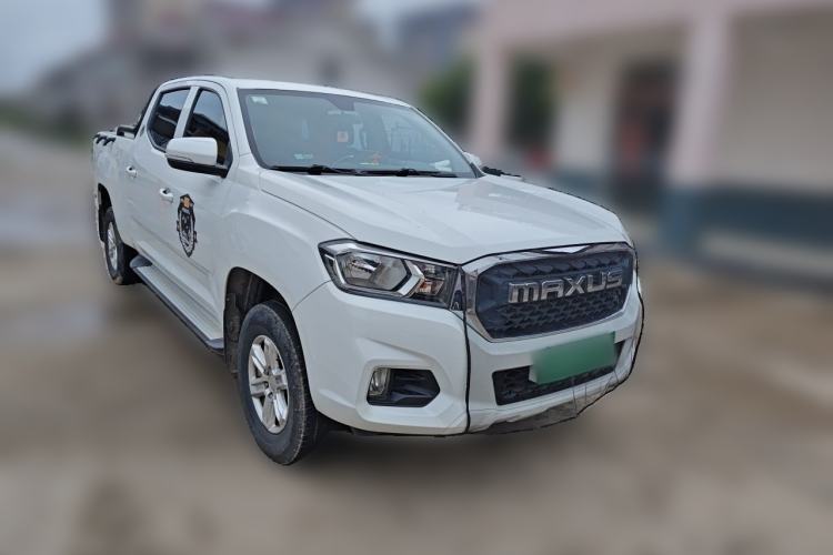 Used SAIC MAXUS T70 2021 2.0T Diesel Manual Two-Wheel Drive Entry-Level Version with Long Bed and High Ground Clearance Front Right 45 Deg