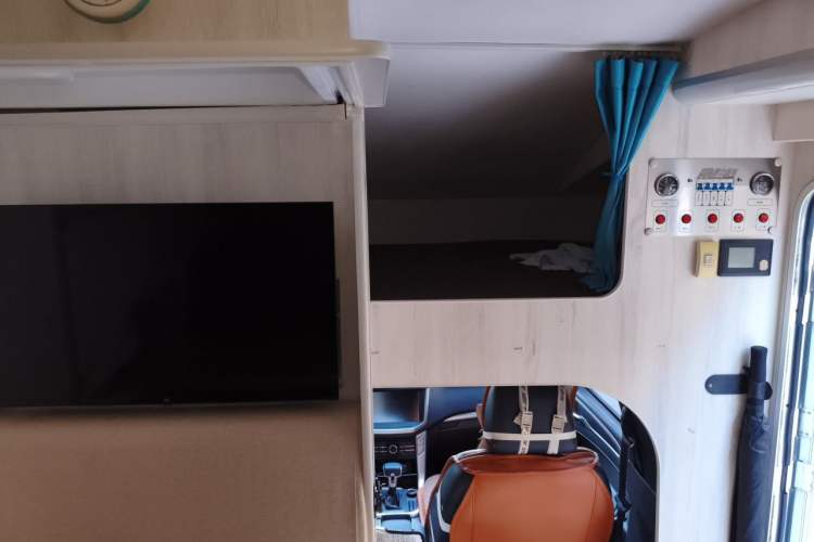 Used SAIC MAXUS T70  Headliner