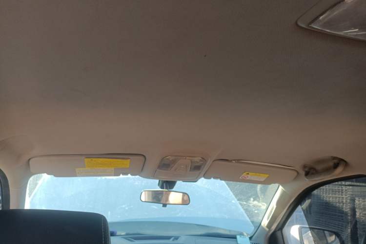 Used SAIC MAXUS T70 2021 2.0T Diesel Automatic 4x4 Elite Version with Long Bed and High Ground Clearance Headliner