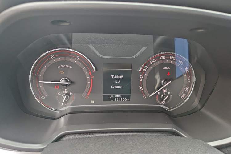 Used SAIC MAXUS T70 2021 2.0T Diesel Manual Two-Wheel Drive Entry-Level Version with Long Bed and High Ground Clearance Instrument Cluster