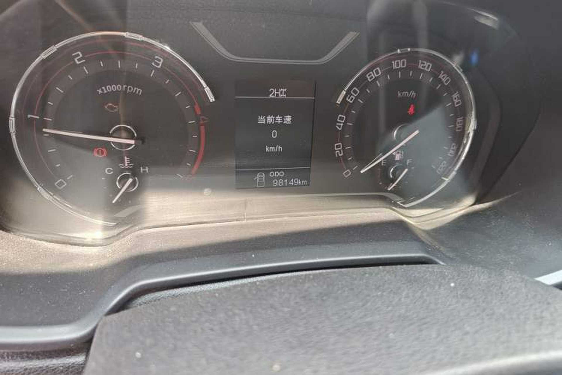 Used SAIC MAXUS T70 2021 2.0T Diesel Manual 4x4 Ambition Edition Long Bed High Ground Clearance Odometer Close Up