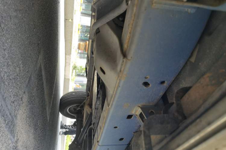 Used SAIC MAXUS T70 2022 2.0T Manual Diesel 4x4 5th Anniversary Edition Comfort Version Long Bed Chassis Front Left