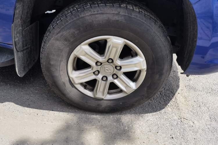 Used SAIC MAXUS T70 2022 2.0T Manual Diesel 4x4 5th Anniversary Edition Comfort Version Long Bed Right Front Wheel Hub