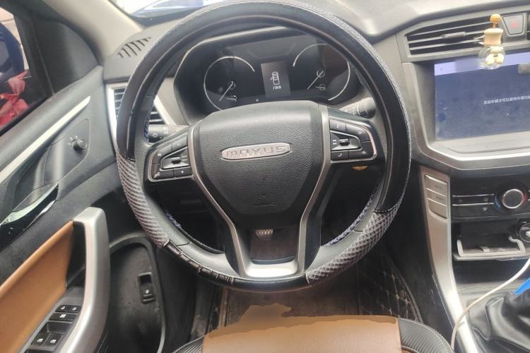 Used SAIC MAXUS T70 2022 2.0T Manual Diesel Two-Wheel Drive 5th Anniversary Edition Elite Version Long-Box Steering Wheel