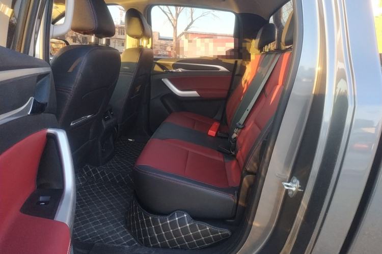 Used SAIC MAXUS T70 2022 2.0T Diesel Automatic 4x4 Australian-Version Long Bed Interior 4
