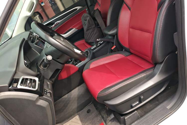 Used SAIC MAXUS T70 2022 2.0T Diesel Automatic 4x4 Australian Version Standard Cab Left Front Seat