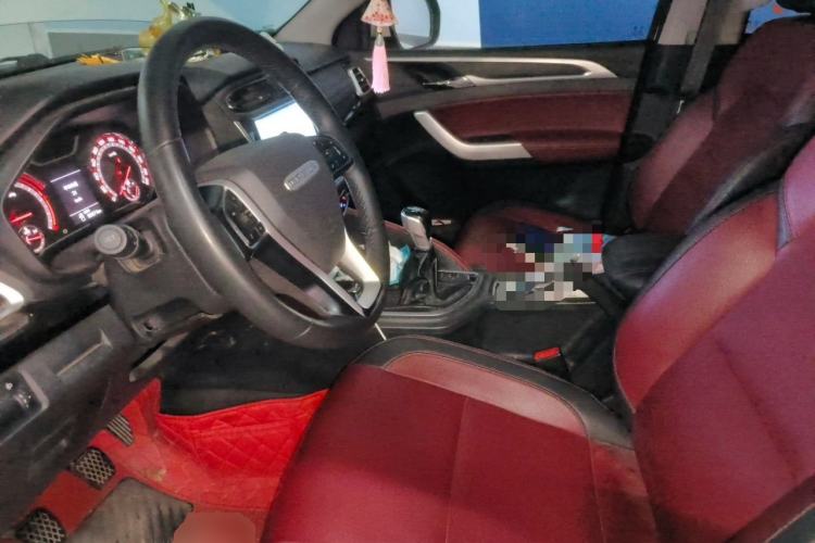 Used SAIC MAXUS T70 2022 2.0T Manual Diesel Two-Wheel Drive 5th Anniversary Edition Elite Version Long-Box Left Front Seat
