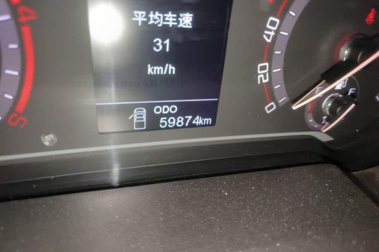 Used SAIC MAXUS T70 2022 2.0T Manual Diesel Two-Wheel Drive 5th Anniversary Edition Elite Version Long-Box Odometer Close Up