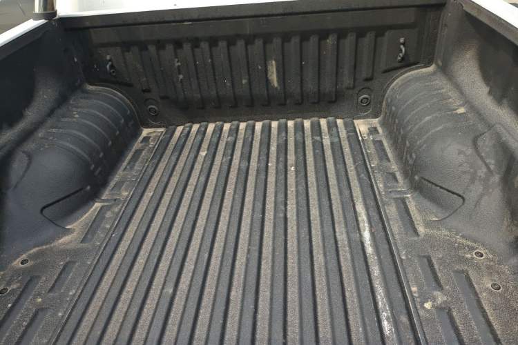 Used SAIC MAXUS T70 2022 2.0T Diesel Automatic 4x4 Australian Version Standard Cab Trunk