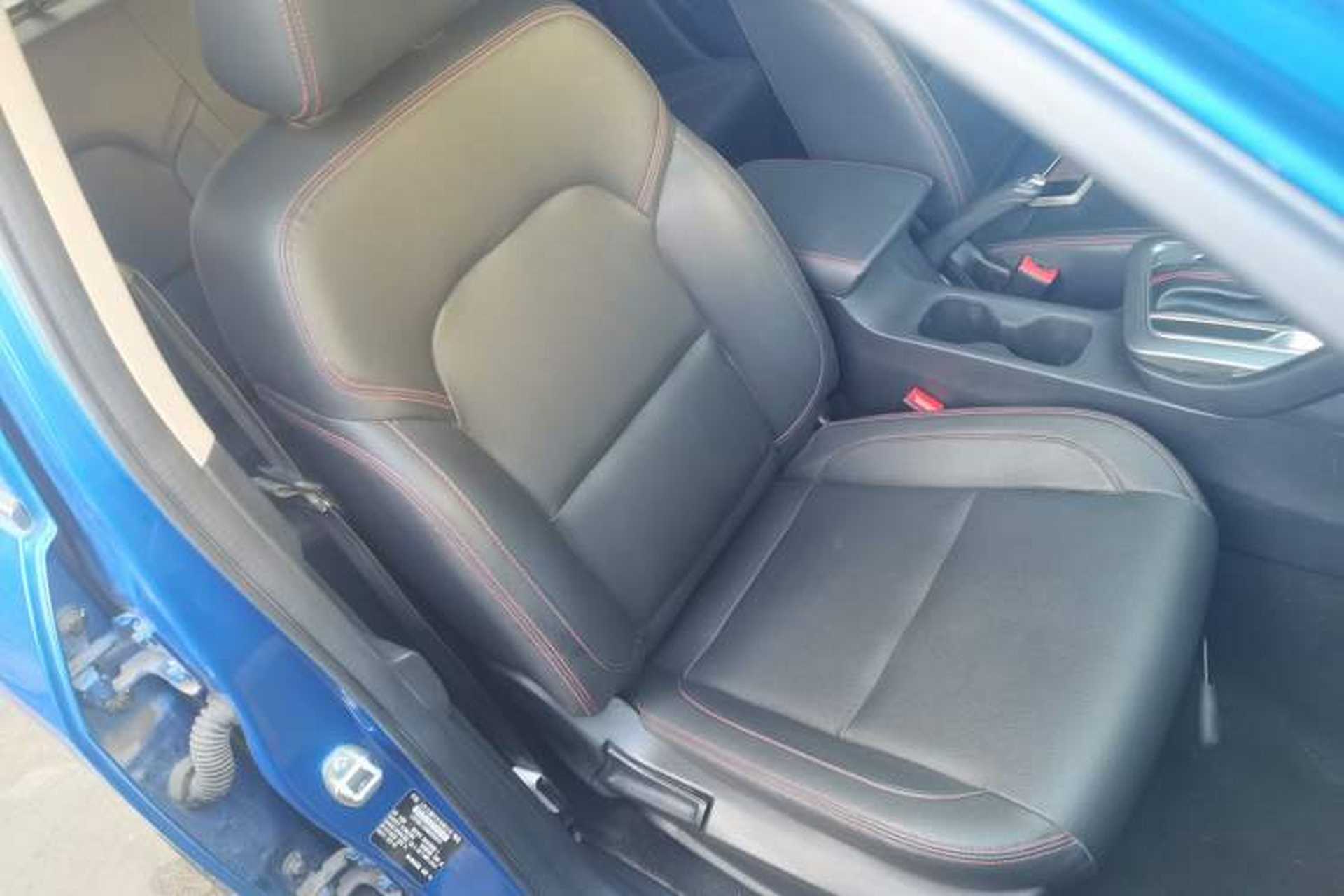 Used SAIC MAXUS T90 2021 2.0T Single-Turbo Automatic Two-Wheel Drive High-Ride Comfort Plus Long-Box Version Right Front Seat