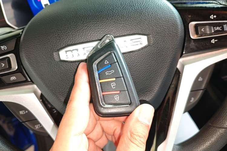 Used SAIC MAXUS T90 2021 2.0T Twin-Turbo Automatic All-Wheel Drive High-Ride Comfort Edition with Standard Box Vehicle Key