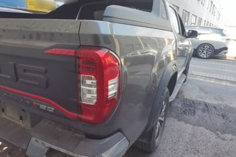 Used SAIC MAXUS T90 2021 2.0T Twin-Turbo Automatic Two-Wheel Drive High-Ride Luxury Standard Cab Exterior 3