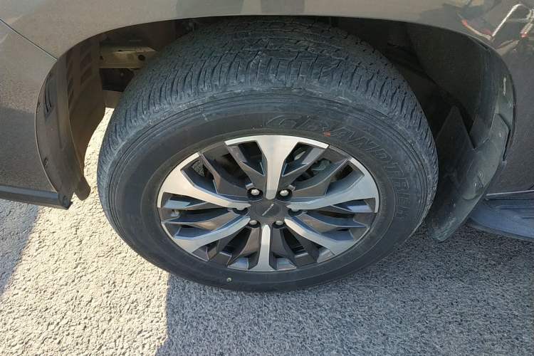 Used SAIC MAXUS T90 2021 2.0T Single-Turbo Automatic All-Wheel Drive High-Ride Elite Version with Extended Cargo Bed Exterior 7