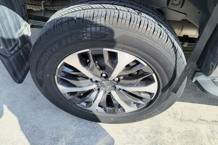 Used SAIC MAXUS T90 2021 2.0T Single-Turbo Manual Transmission Two-Wheel Drive High Ground Clearance Comfort Edition Standard Box Right Rear Wheel Hub