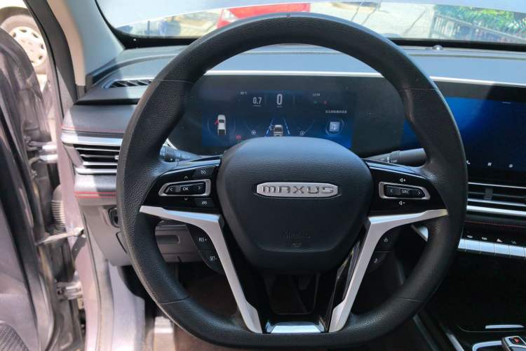 Used SAIC MAXUS T90 2021 2.0T Twin-Turbo Automatic All-Wheel Drive High-Ride Comfort Edition with Extended Cargo Space Steering Wheel