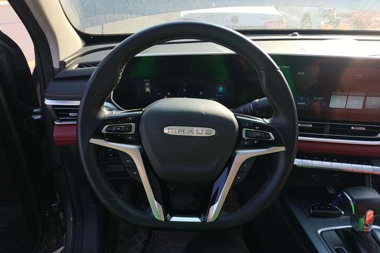 Used SAIC MAXUS T90 2021 2.0T Single-Turbo Automatic All-Wheel Drive High-Ride Elite Version with Extended Cargo Bed Steering Wheel