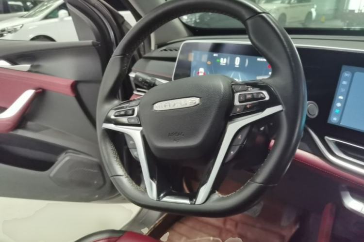 Used SAIC MAXUS T90 2021 2.0T Twin-Turbo Automatic Two-Wheel Drive High-Ride Comfort Edition Standard Cab Steering Wheel