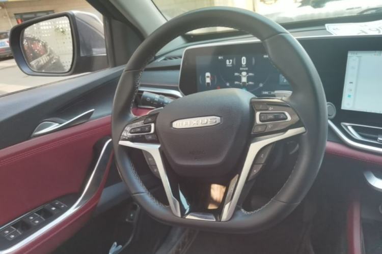 Used SAIC MAXUS T90 2021 2.0T Twin-Turbo Automatic Two-Wheel Drive High-Ride Luxury Standard Cab Steering Wheel