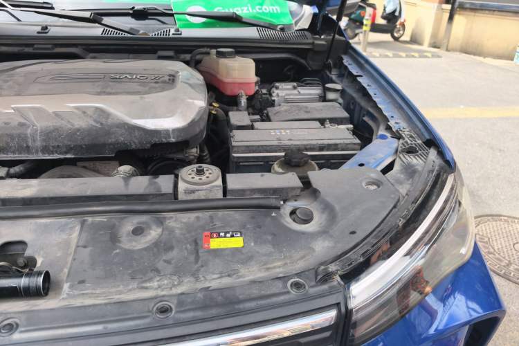 Used SAIC MAXUS T90 2021 2.0T Single-Turbo Automatic Two-Wheel Drive High-Ride Elite Version with Extended Cabin Engine Bay Left