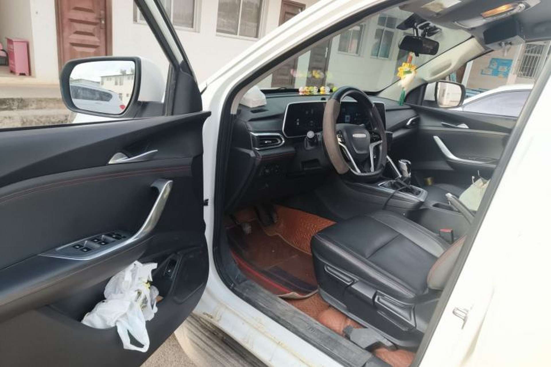 Used SAIC MAXUS T90 2021 2.0T Single-Turbo Manual Transmission Two-Wheel Drive High Ground Clearance Comfortable Version with Extended Cargo Box Driver Seat
