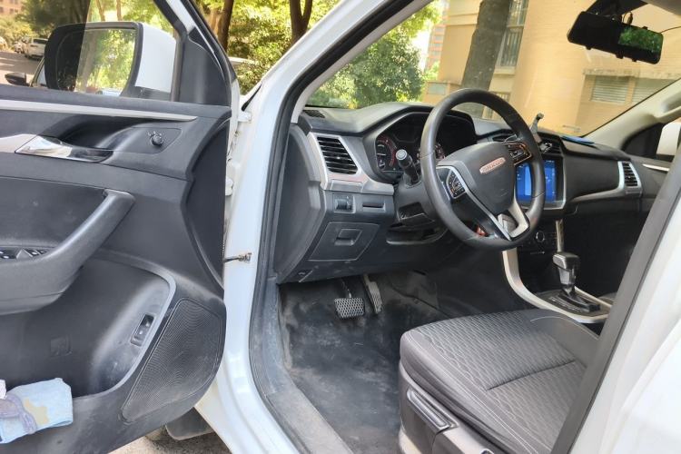 Used SAIC MAXUS T90 2021 2.0T Single-Turbo Automatic Two-Wheel Drive High-Ride Comfort Edition Standard Cab Driver Seat