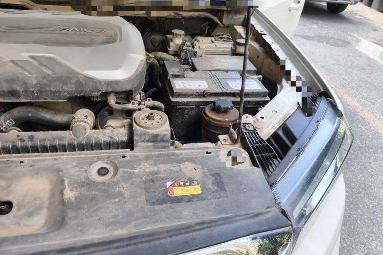Used SAIC MAXUS T90 2021 2.0T Single-Turbo Automatic Two-Wheel Drive High-Ride Comfort Edition Standard Cab Engine Bay Left