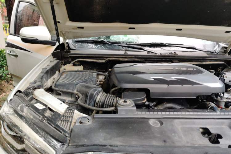 Used SAIC MAXUS T90  Engine Bay Right
