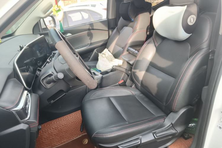 Used SAIC MAXUS T90 2021 2.0T Single-Turbo Manual Transmission Two-Wheel Drive High Ground Clearance Comfortable Version with Extended Cargo Box Left Front Seat