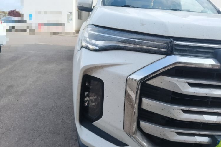 Used SAIC MAXUS T90 2021 2.0T Single-Turbo Manual Transmission Two-Wheel Drive High Ground Clearance Comfortable Version with Extended Cargo Box Right Front Headlight