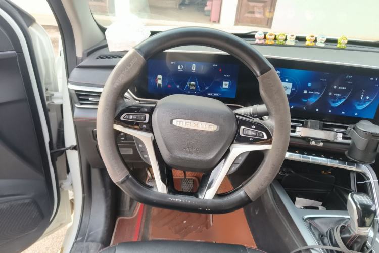 Used SAIC MAXUS T90 2021 2.0T Single-Turbo Manual Transmission Two-Wheel Drive High Ground Clearance Comfortable Version with Extended Cargo Box Steering Wheel