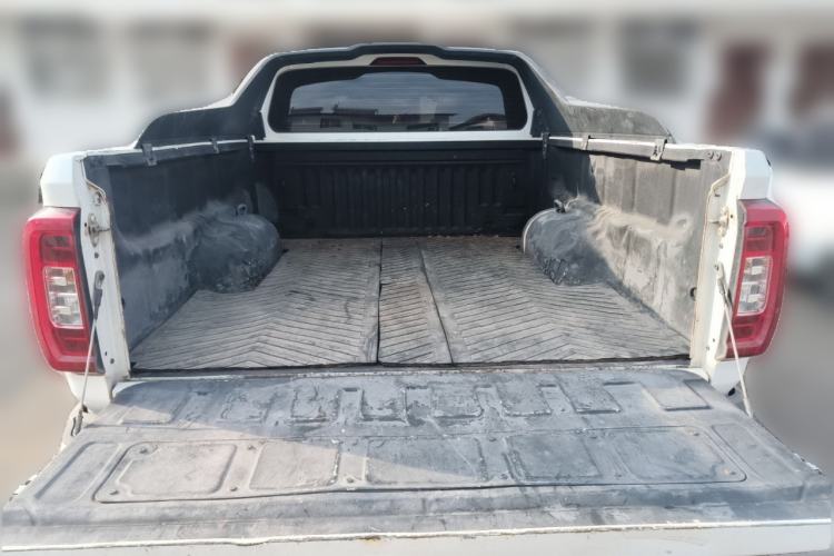 Used SAIC MAXUS T90 2021 2.0T Single-Turbo Manual Transmission Two-Wheel Drive High Ground Clearance Comfortable Version with Extended Cargo Box Trunk