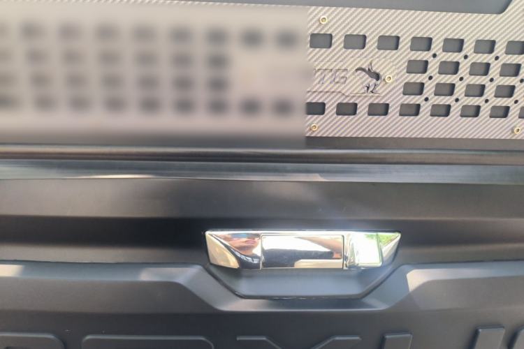 Used SAIC MAXUS T90  Trunk
