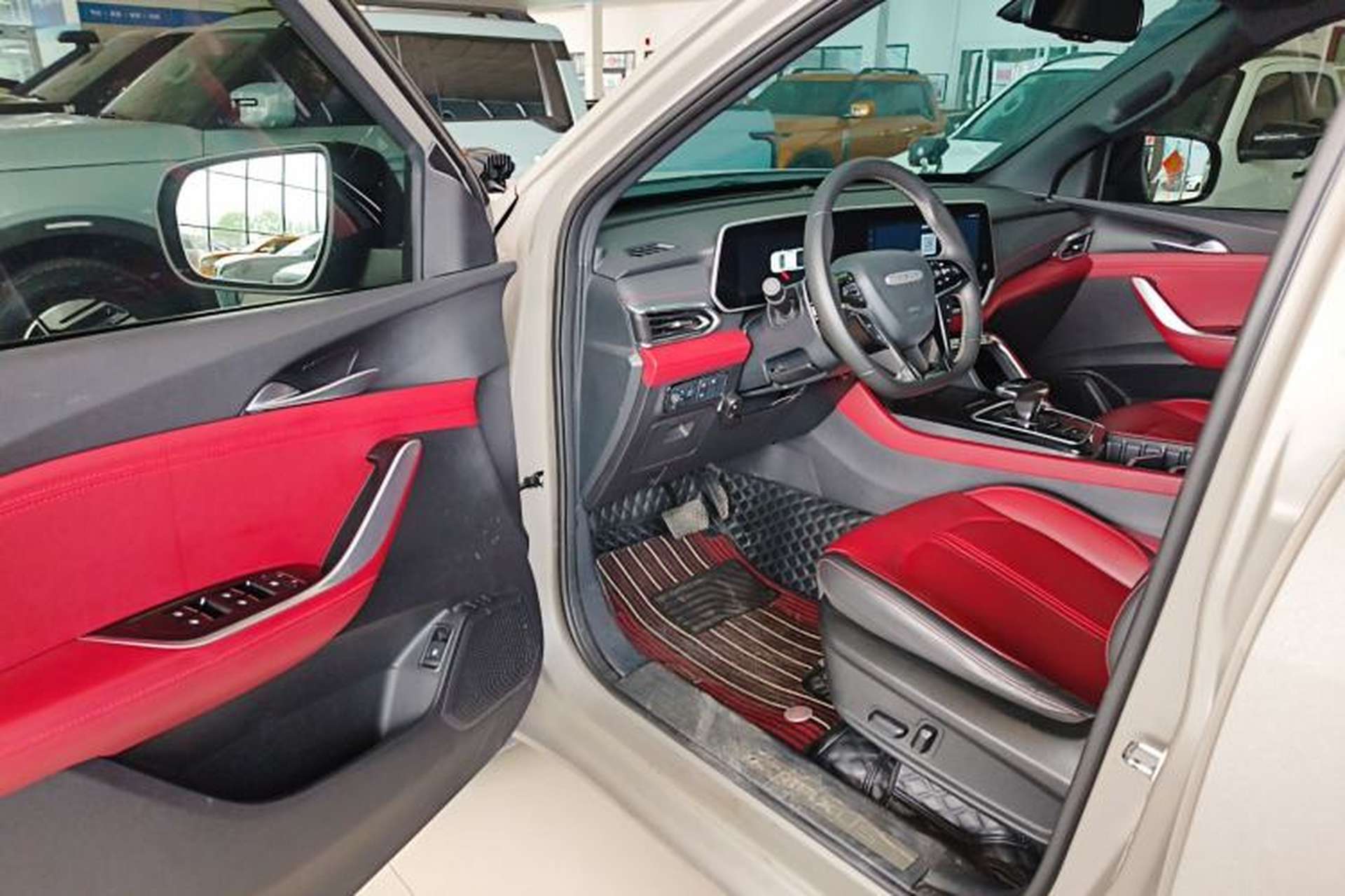 Used SAIC MAXUS T90 2022 2.0T Diesel Automatic 4x4 SAIC Bull—Demon Standard Cab Driver Seat