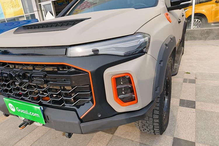 Used SAIC MAXUS T90 2022 2.0T Diesel Automatic 4x4 SAIC Bull—Demon Standard Cab Left Front Headlight