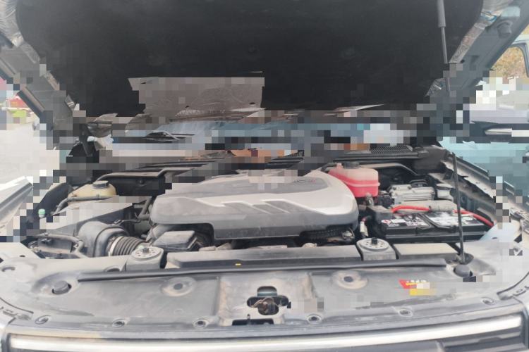 Used SAIC MAXUS T90 RV 2022 2.0T Explorer T90 Zongheng Hao Yue White Engine Bay