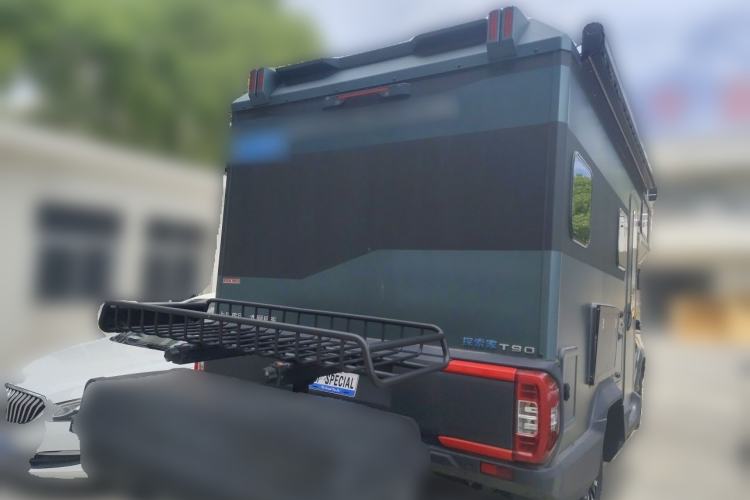 Used SAIC MAXUS T90 RV 2022 2.0T Explorer T90 All-Terrain Green Trunk