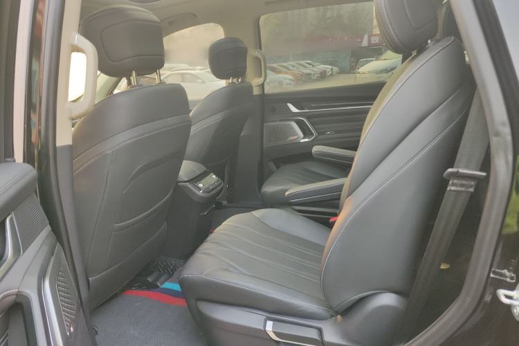 Used SAIC MAXUS Territory 2023 2.0T Cross-Country Luxury Edition 6 Seats Interior 4
