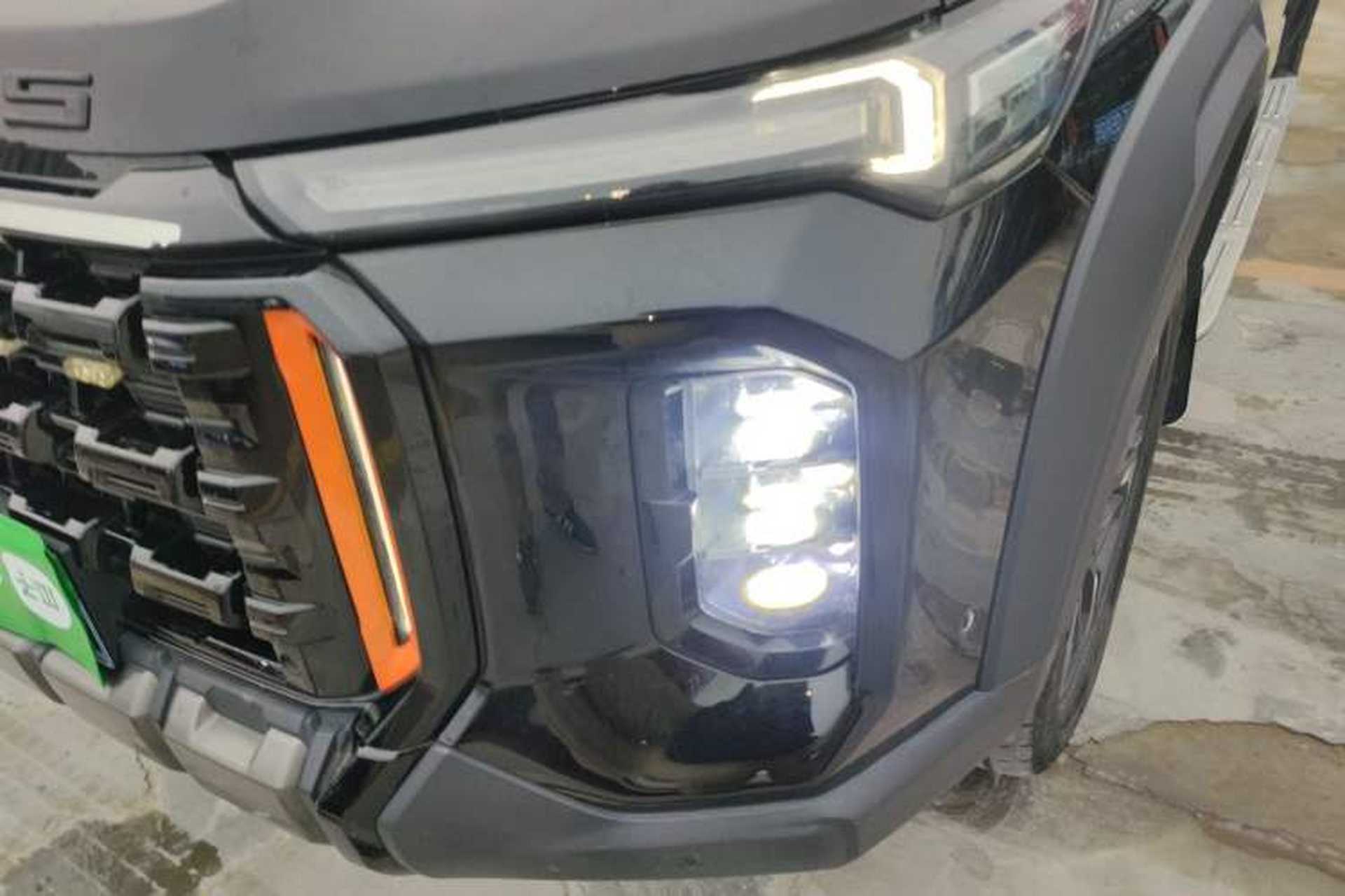 Used SAIC MAXUS Territory 2023 2.0T All-Out Flagship Version 6 Seats Left Front Headlight