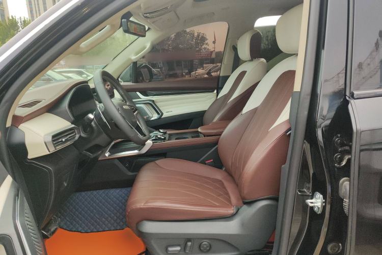 Used SAIC MAXUS Territory 2023 2.0T All-Out Flagship Version 6 Seats Left Front Seat