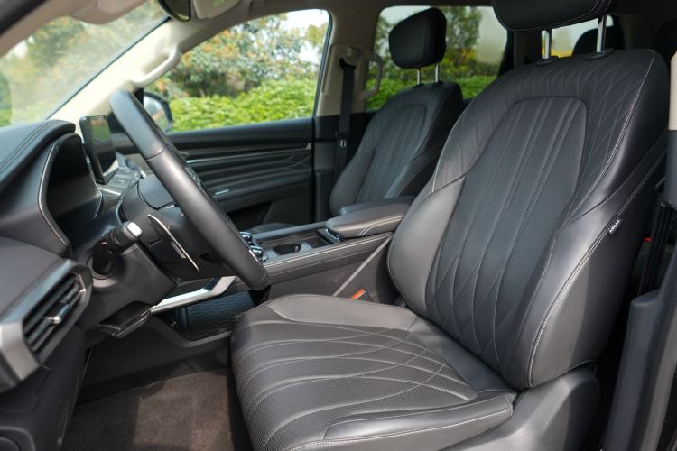 Used SAIC MAXUS Territory 2023 2.0T Cross-Country Luxury Edition 7 Seats Left Front Seat