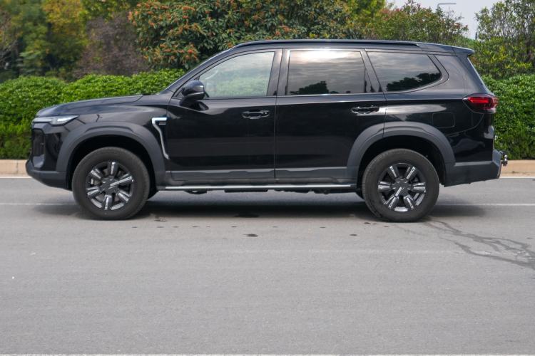Used SAIC MAXUS Territory 2023 2.0T Cross-Country Luxury Edition 7 Seats Left Side