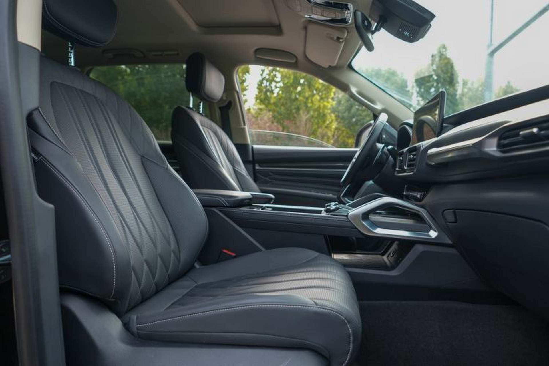 Used SAIC MAXUS Territory 2023 2.0T Cross-Country Luxury Edition 7 Seats Right Front Seat