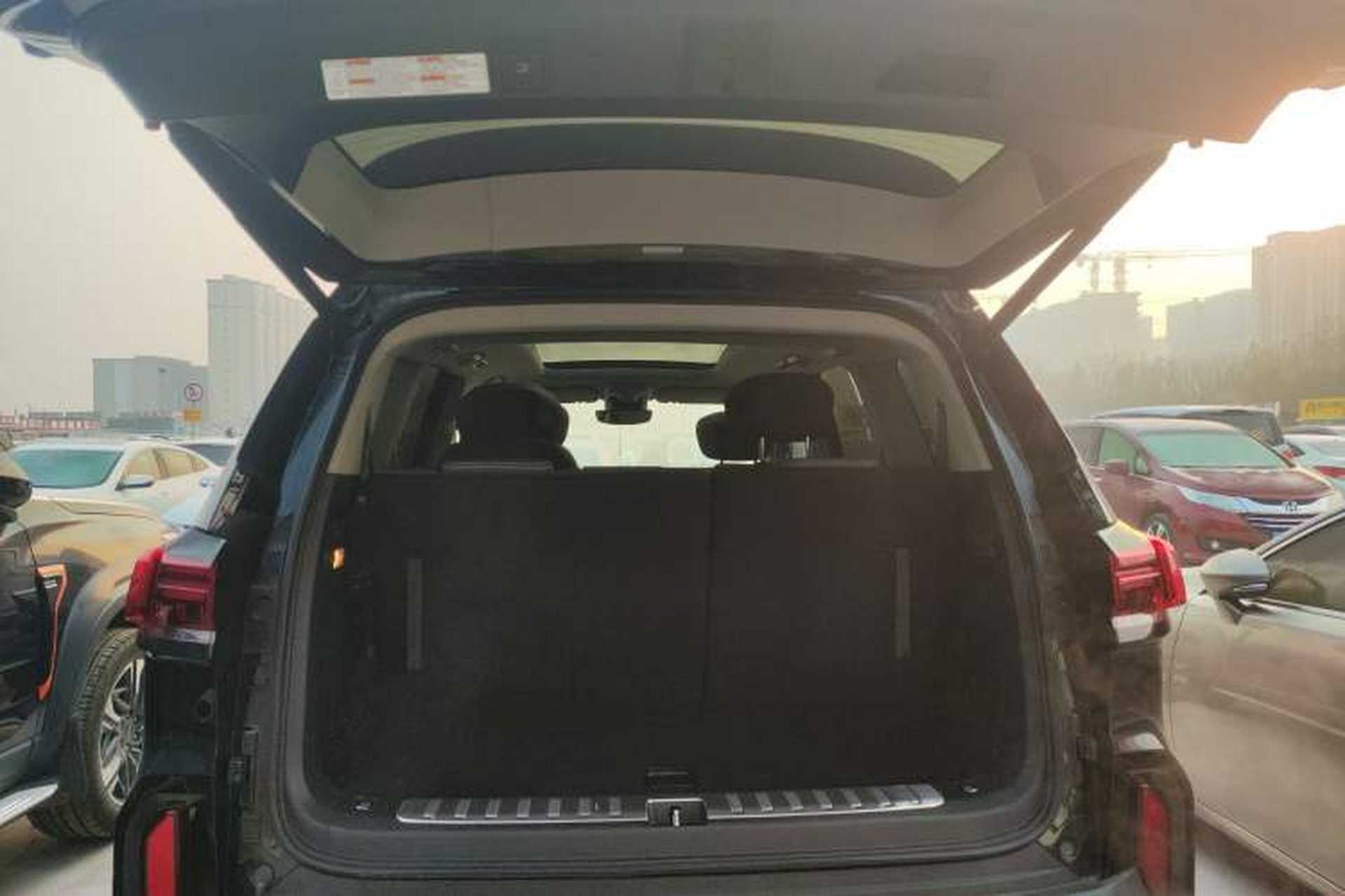 Used SAIC MAXUS Territory 2023 2.0T Cross-Country Luxury Edition 6 Seats Trunk