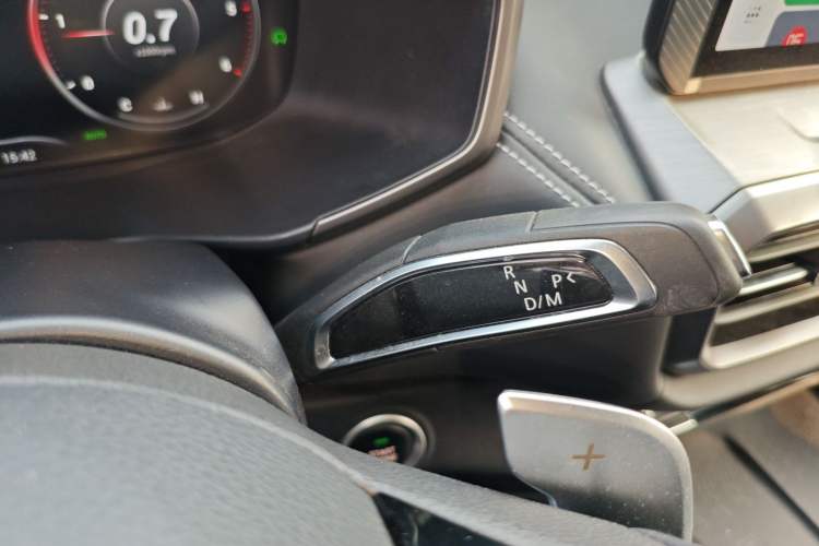 Used SAIC MAXUS Territory 2023 2.0T Cross-Country Luxury Edition 7 Seats Gear Lever