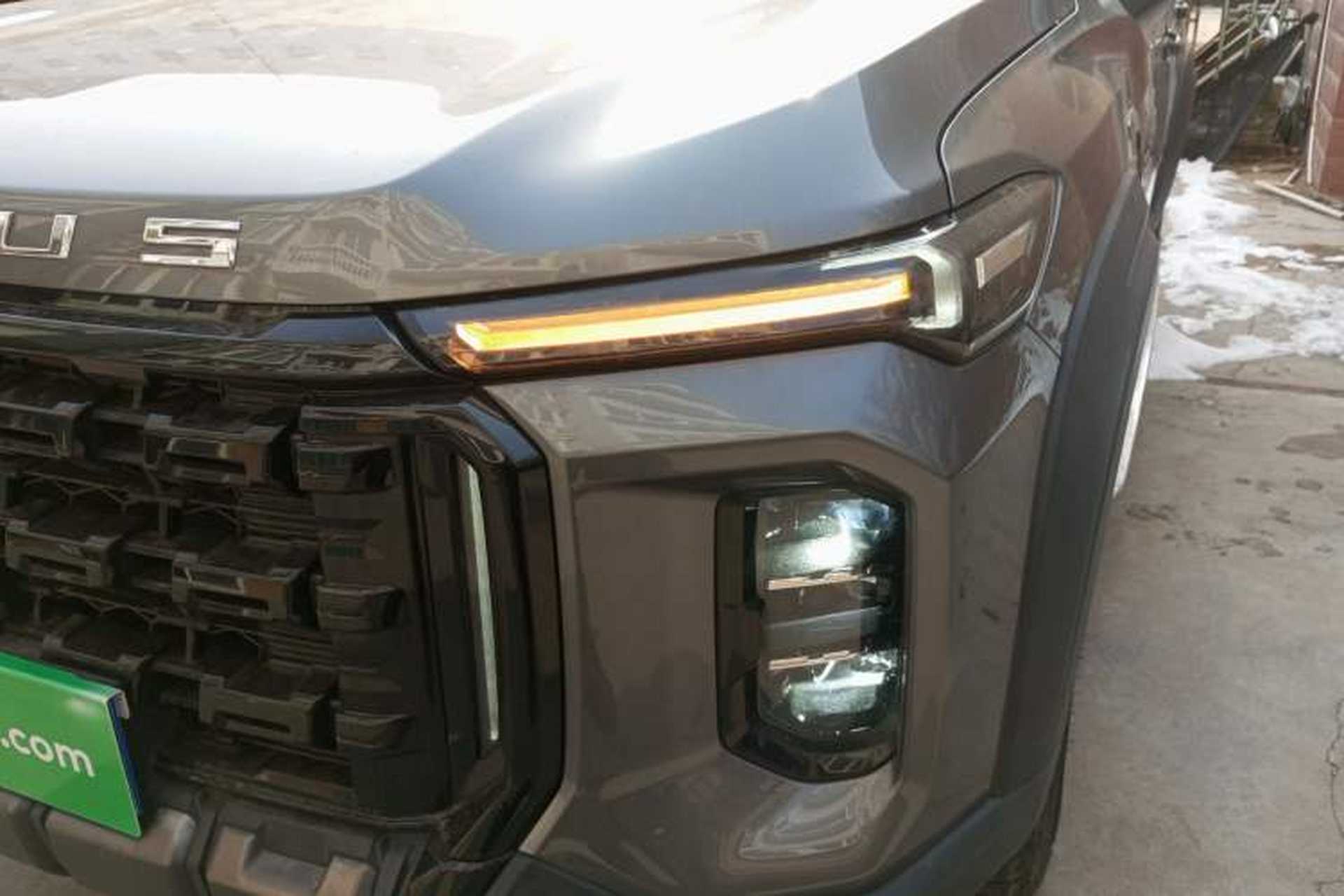 Used SAIC MAXUS Territory 2023 2.0T Cross-Country Flagship Edition 7 Seats Left Front Headlight