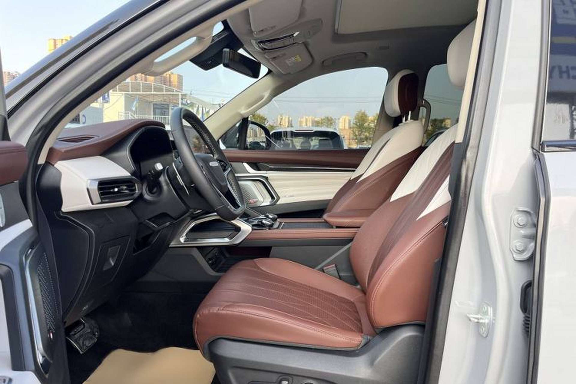 Used SAIC MAXUS Territory 2023 2.0T All-Out Flagship Version 6 Seats Interior 6