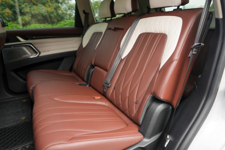 Used SAIC MAXUS Territory 2023 2.0T All-Out Flagship Version 7 Seats Left Rear Seat
