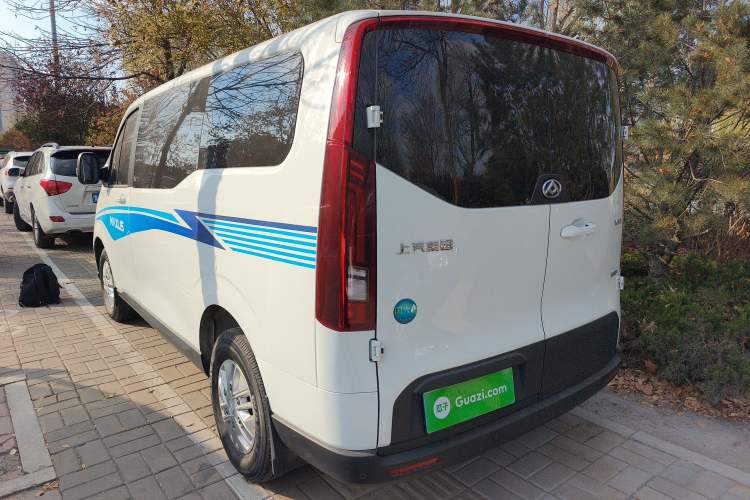 Used SAIC MAXUS V70 Xintu 2023 2.0T Diesel Manual Elite Edition 5/6 Seats 93 kW Exterior 3
